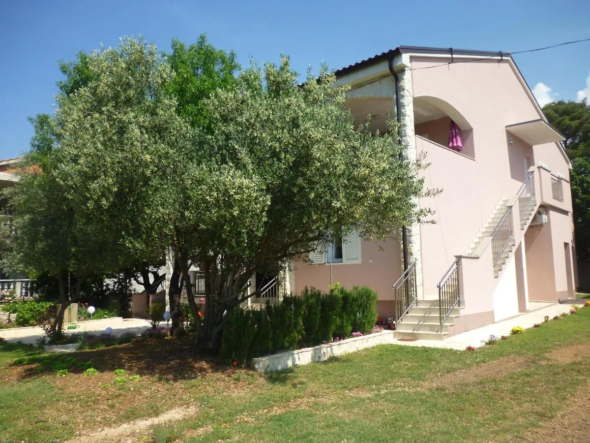 Apartments In Starigrad-Paklenica 41707