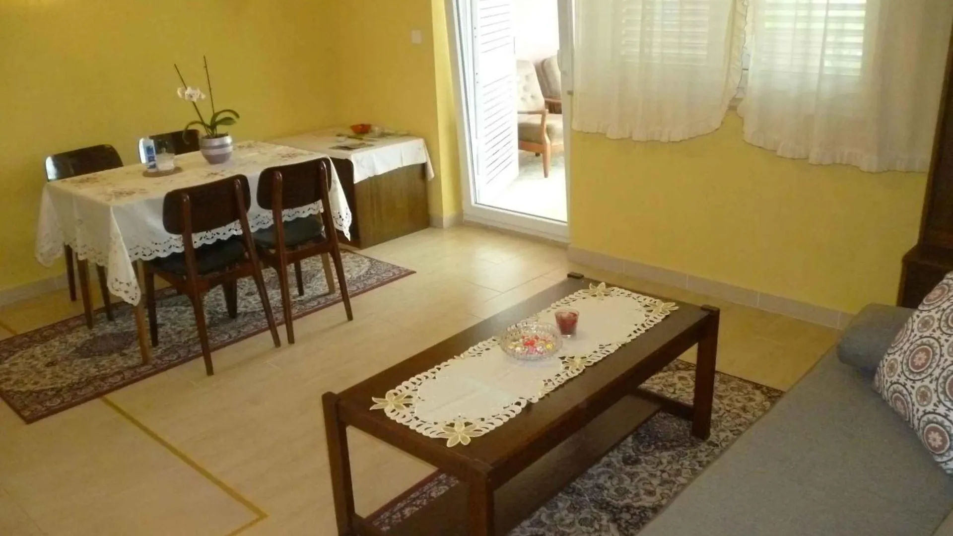 Apartments In Starigrad-Paklenica 41707