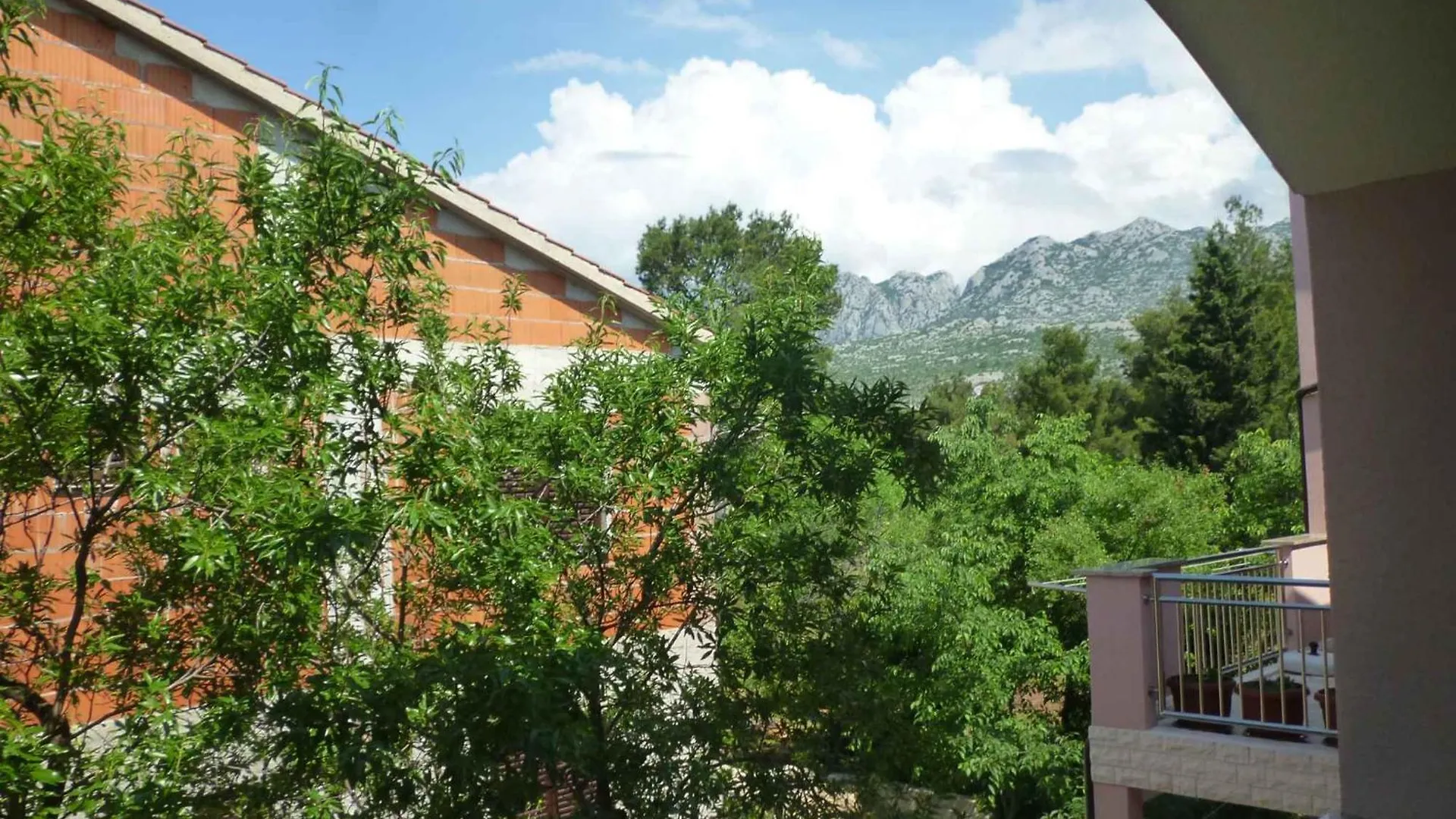 Apartments In Starigrad-Paklenica 41707
